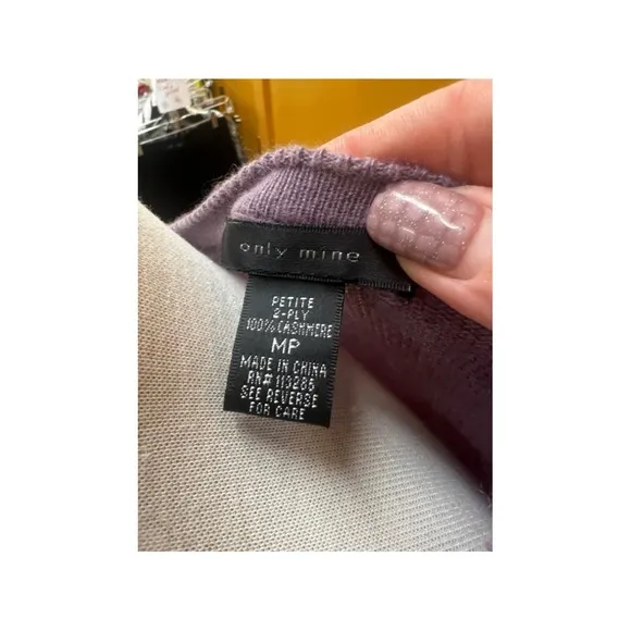 Only Mine 100% Cashmere Sweater Purple V-Neck Medium Petite Soft Luxury