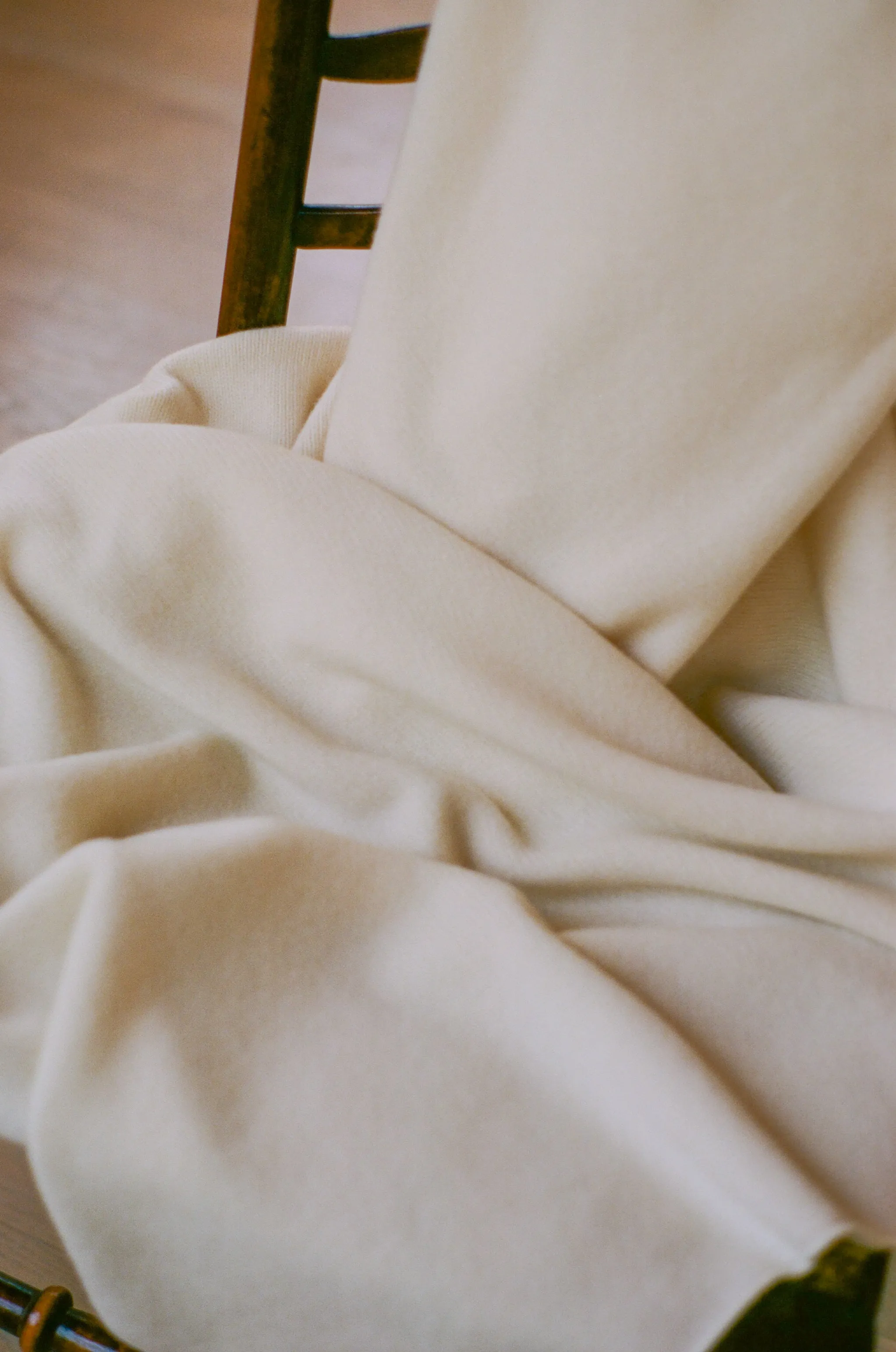 Oversized Italian Cashmere Jersey Knit Blanket - Cloud