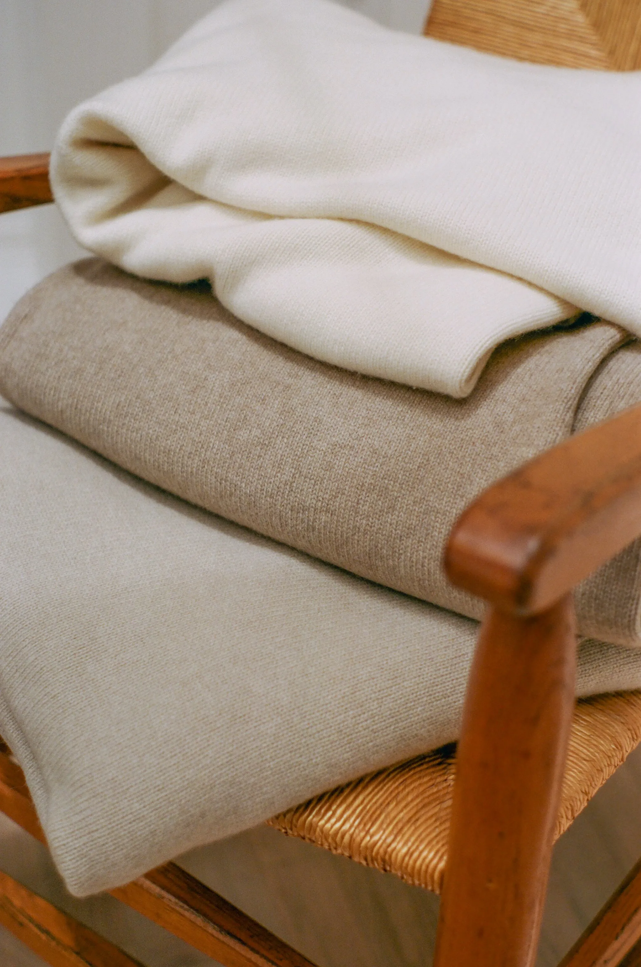 Oversized Italian Cashmere Jersey Knit Blanket - Cloud