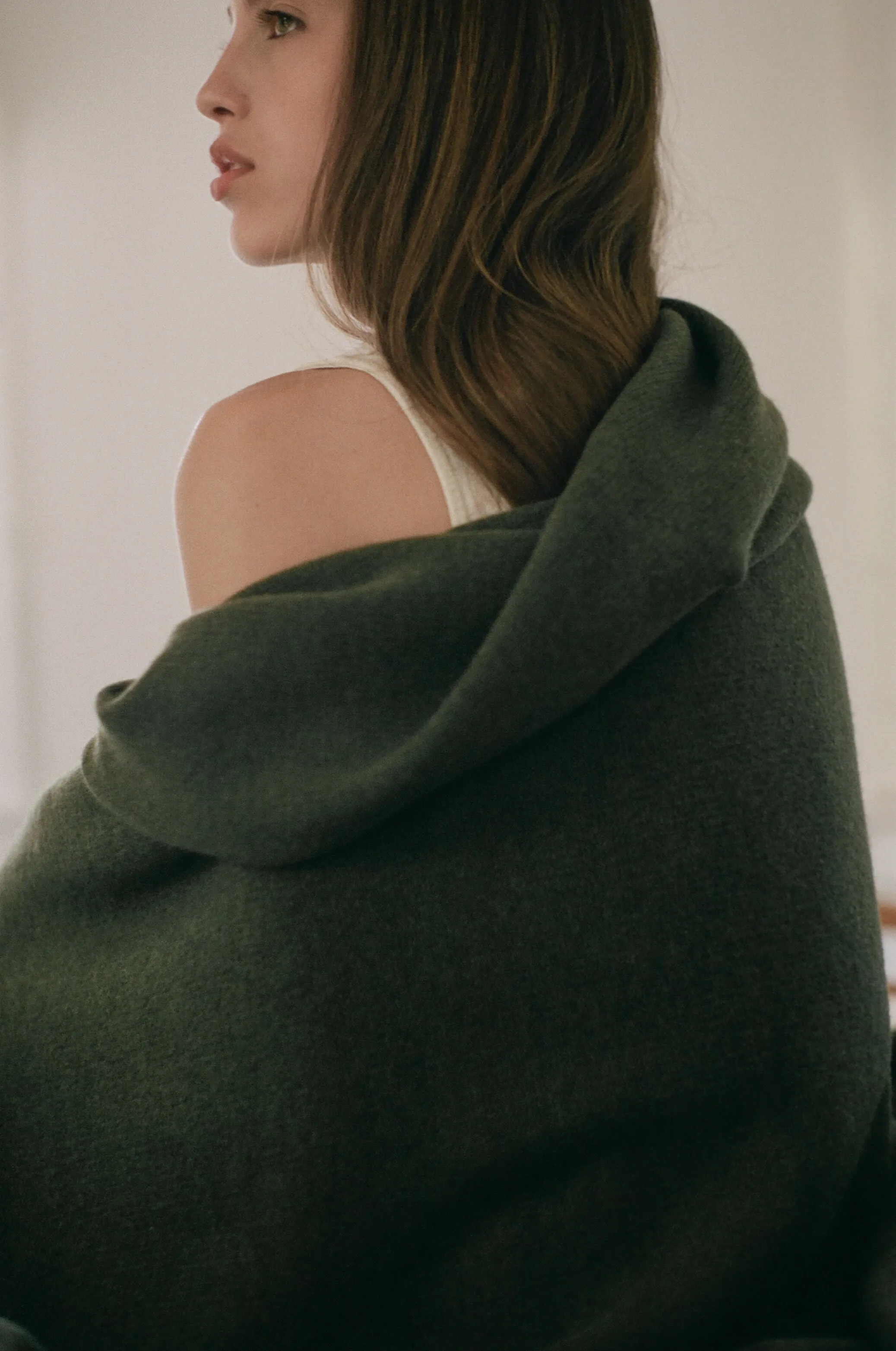 Oversized Italian Cashmere Jersey Knit Blanket - Moss