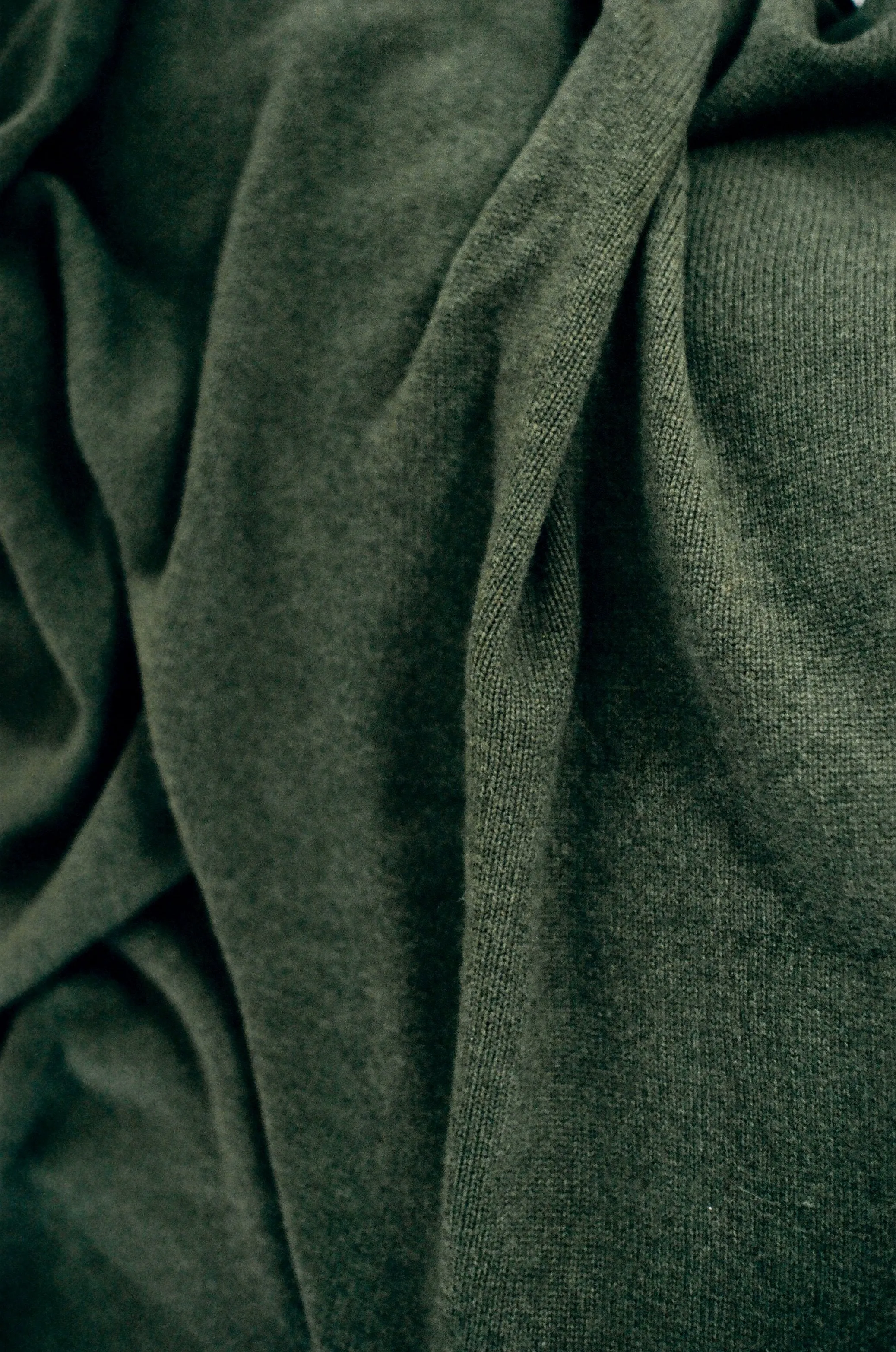Oversized Italian Cashmere Jersey Knit Blanket - Moss
