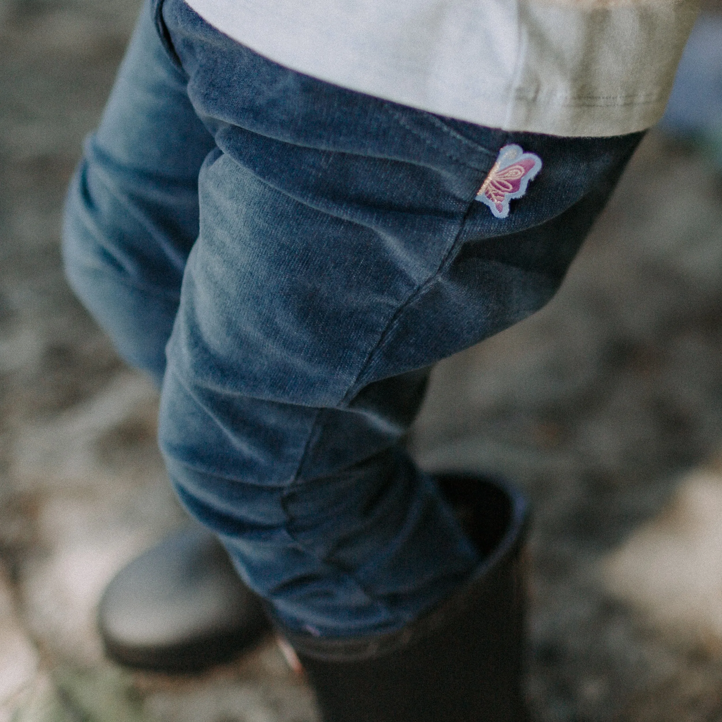 Pantalon trompette en velours côtelé à effet denim, bébé || Denim effect corduroy trumpet pants, baby