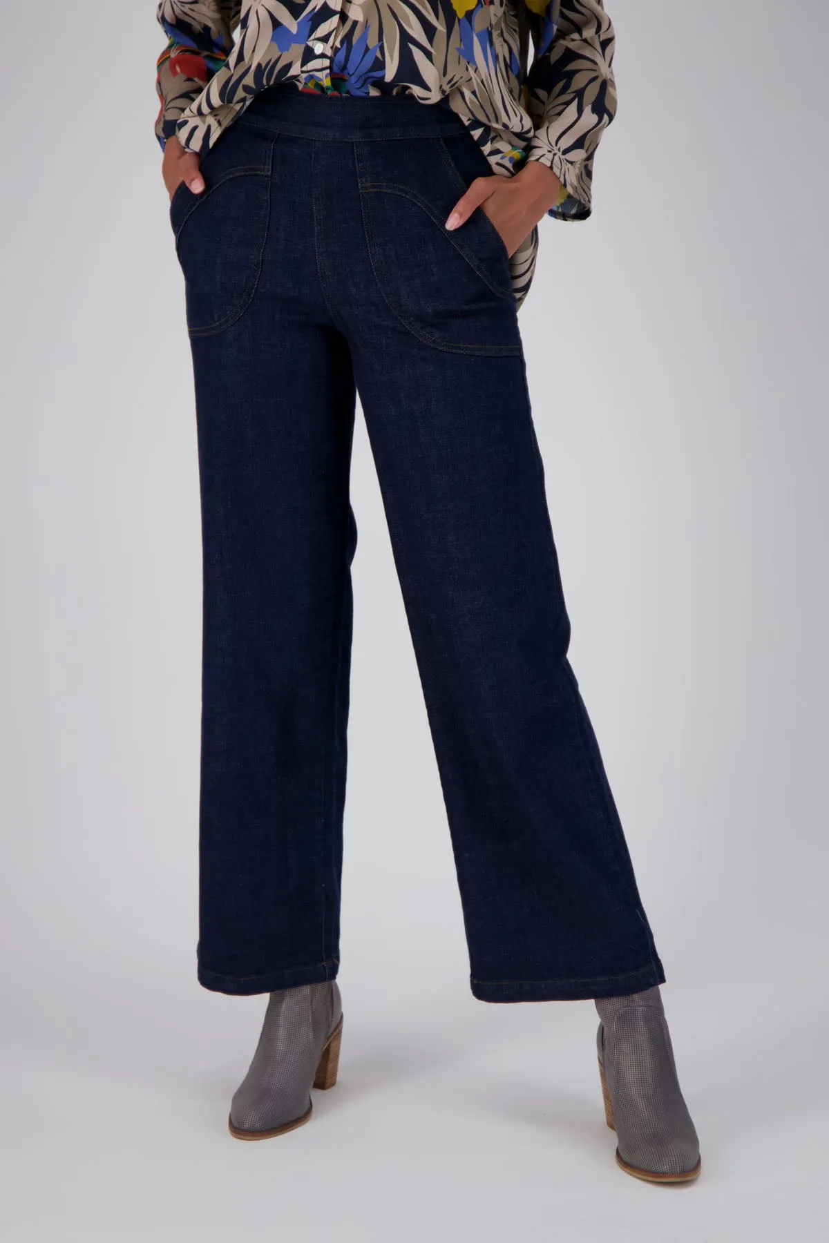 Peggy Long Jeans Indigo Wash in Denim