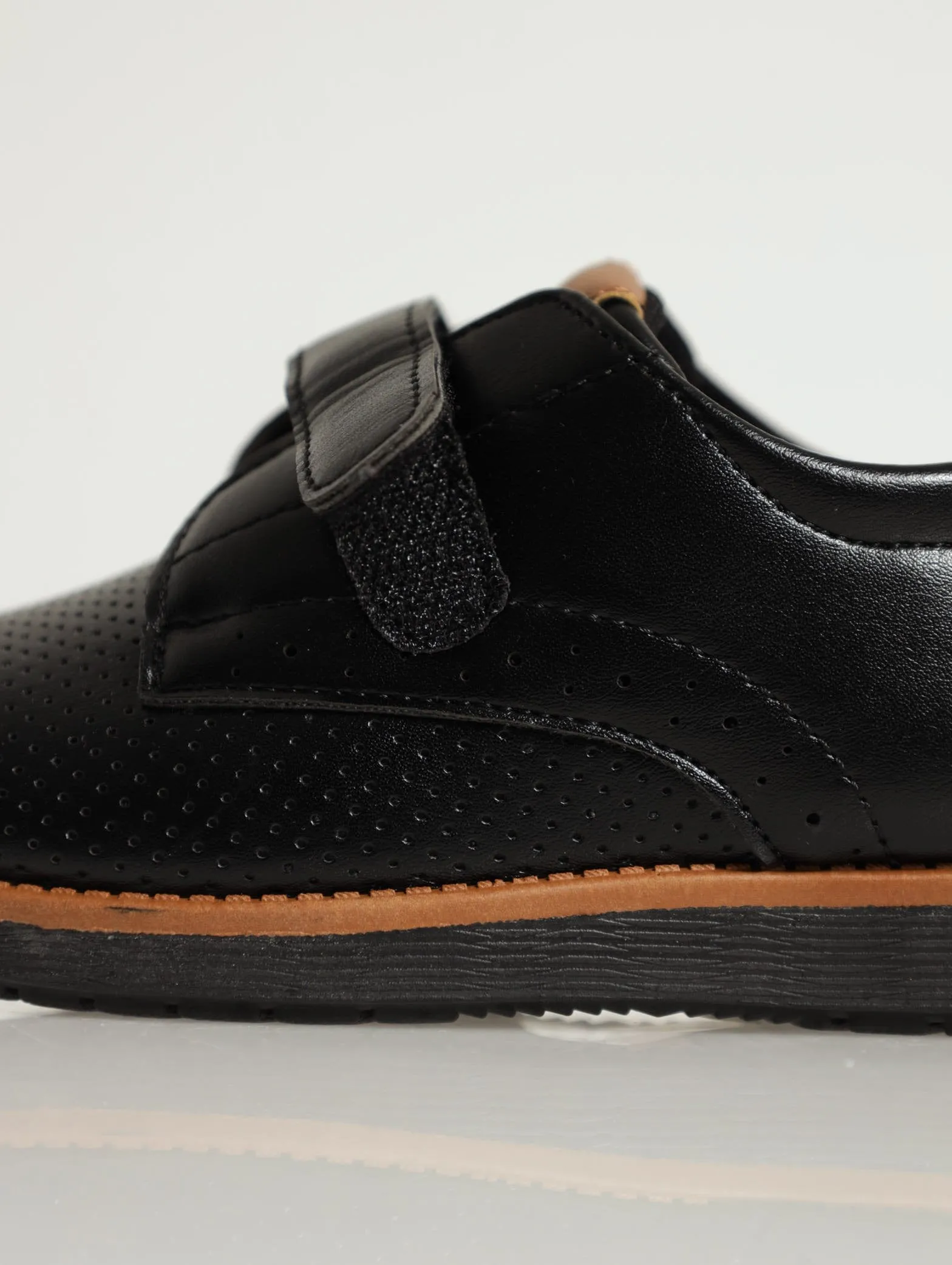 Pre-Boys Velcro Smart Shoe - Black