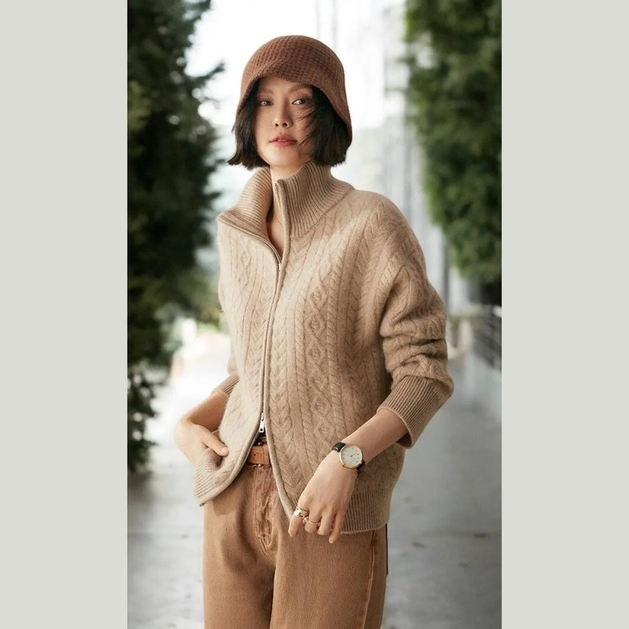 Retro Cable Knit Cashmere Sweater