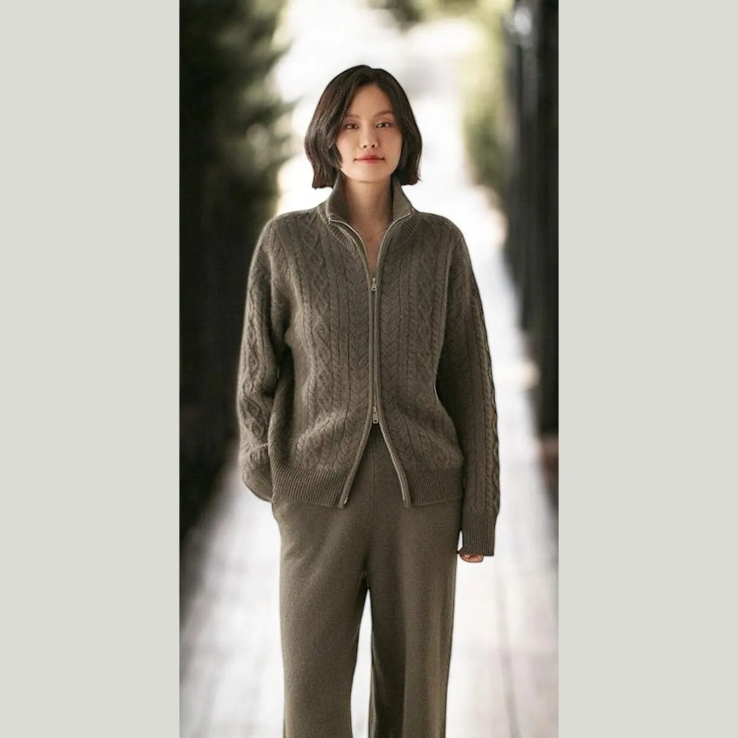Retro Cable Knit Cashmere Sweater