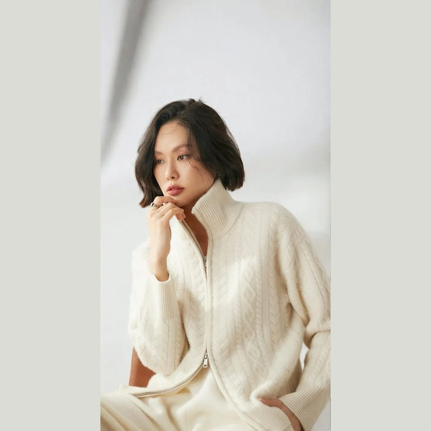 Retro Cable Knit Cashmere Sweater