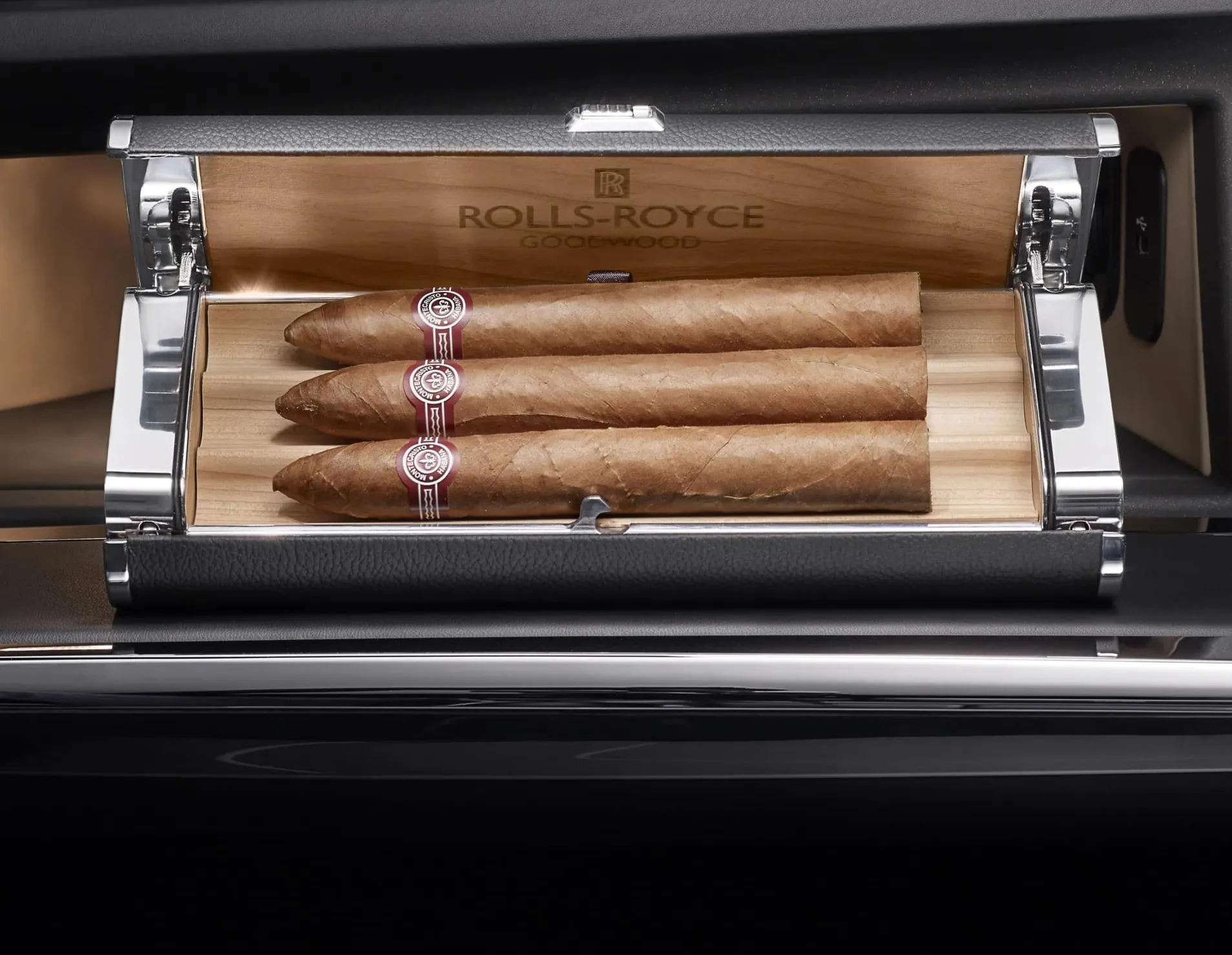 Rolls-Royce Phantom VII Humidor In Glove Box