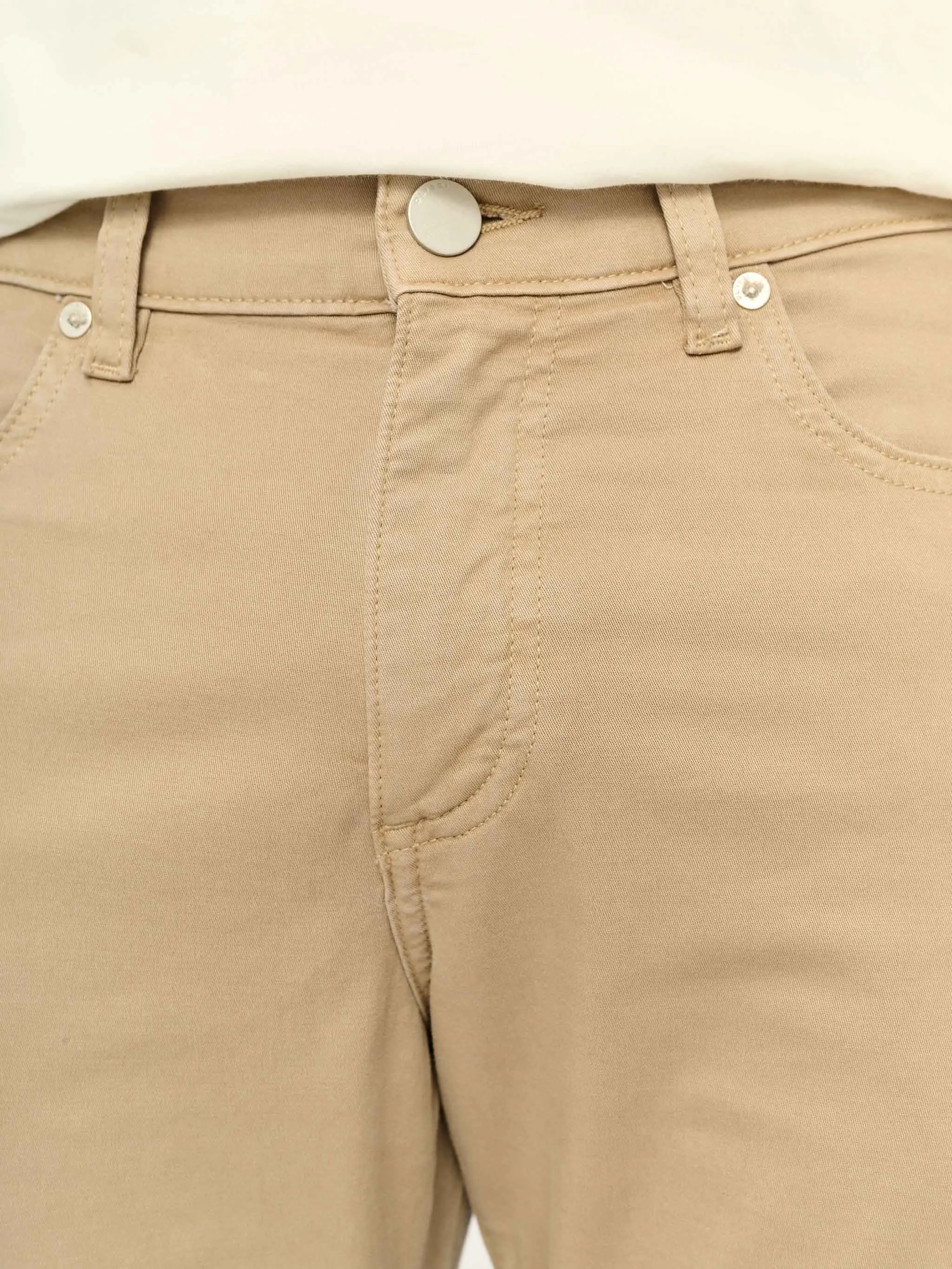 Russell Slim Straight Jean