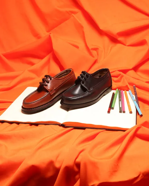 School Shoes / Canadiense