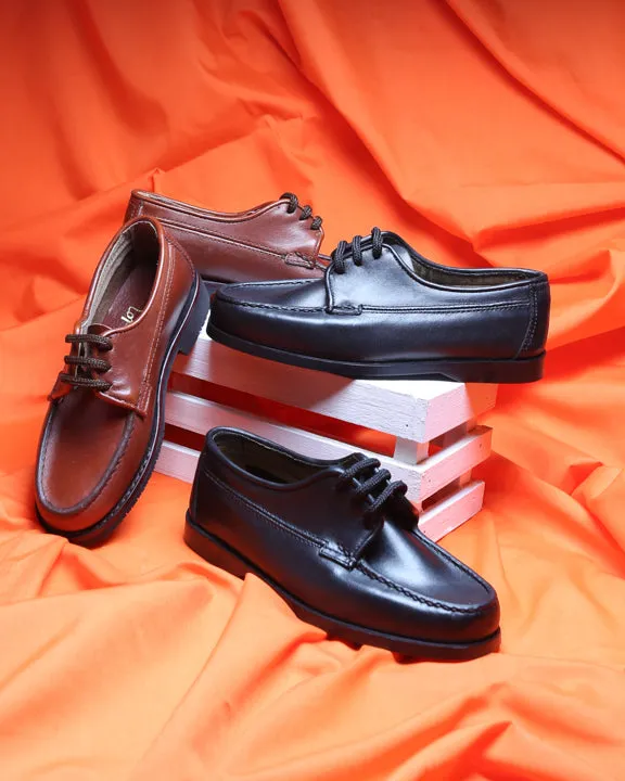 School Shoes / Canadiense