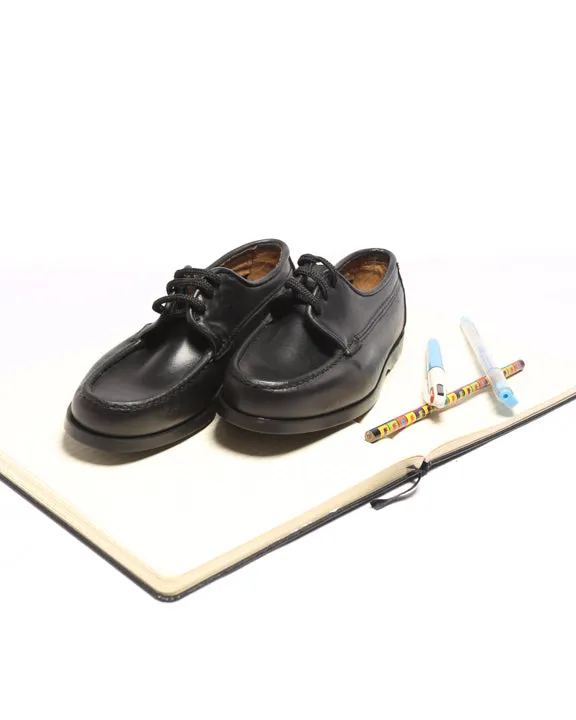 School Shoes / Canadiense