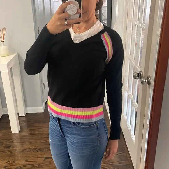 Scott &amp; Scott London Lola Cashmere V-neck Sweater NWT