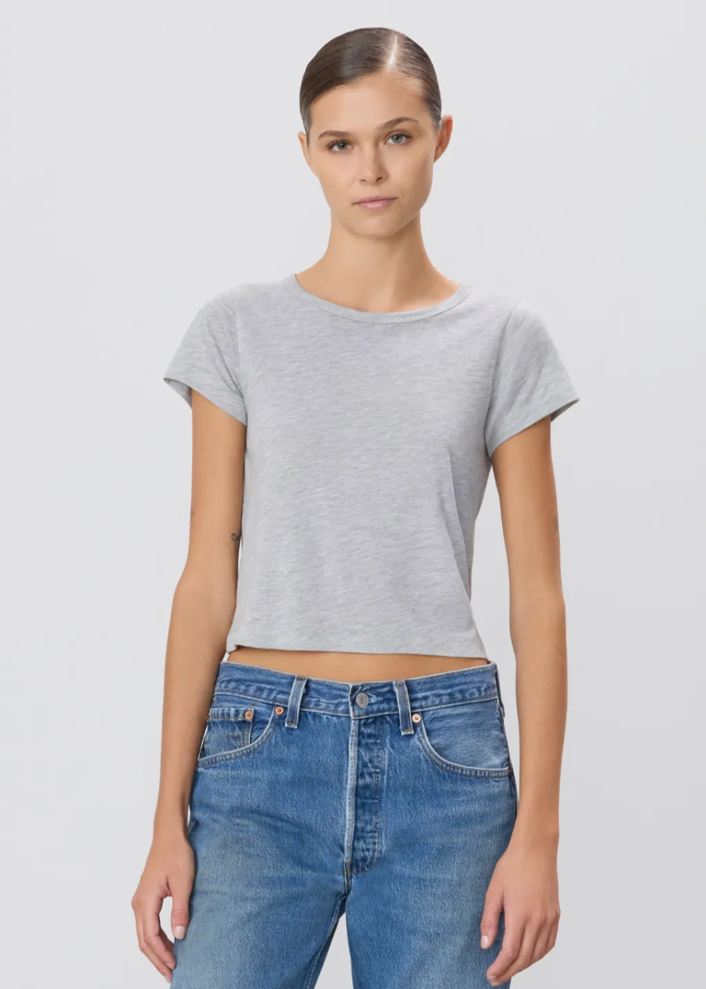 Éterne Chloe Short Sleeve Boyfriend Tee
