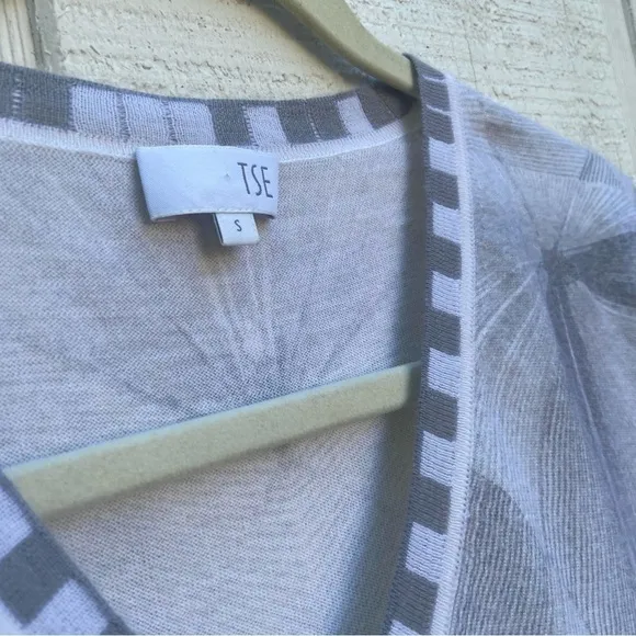 TSE 100% Pure Cashmere Cream Grey Abstract V-neck Long Sleeve Sweater Size Small
