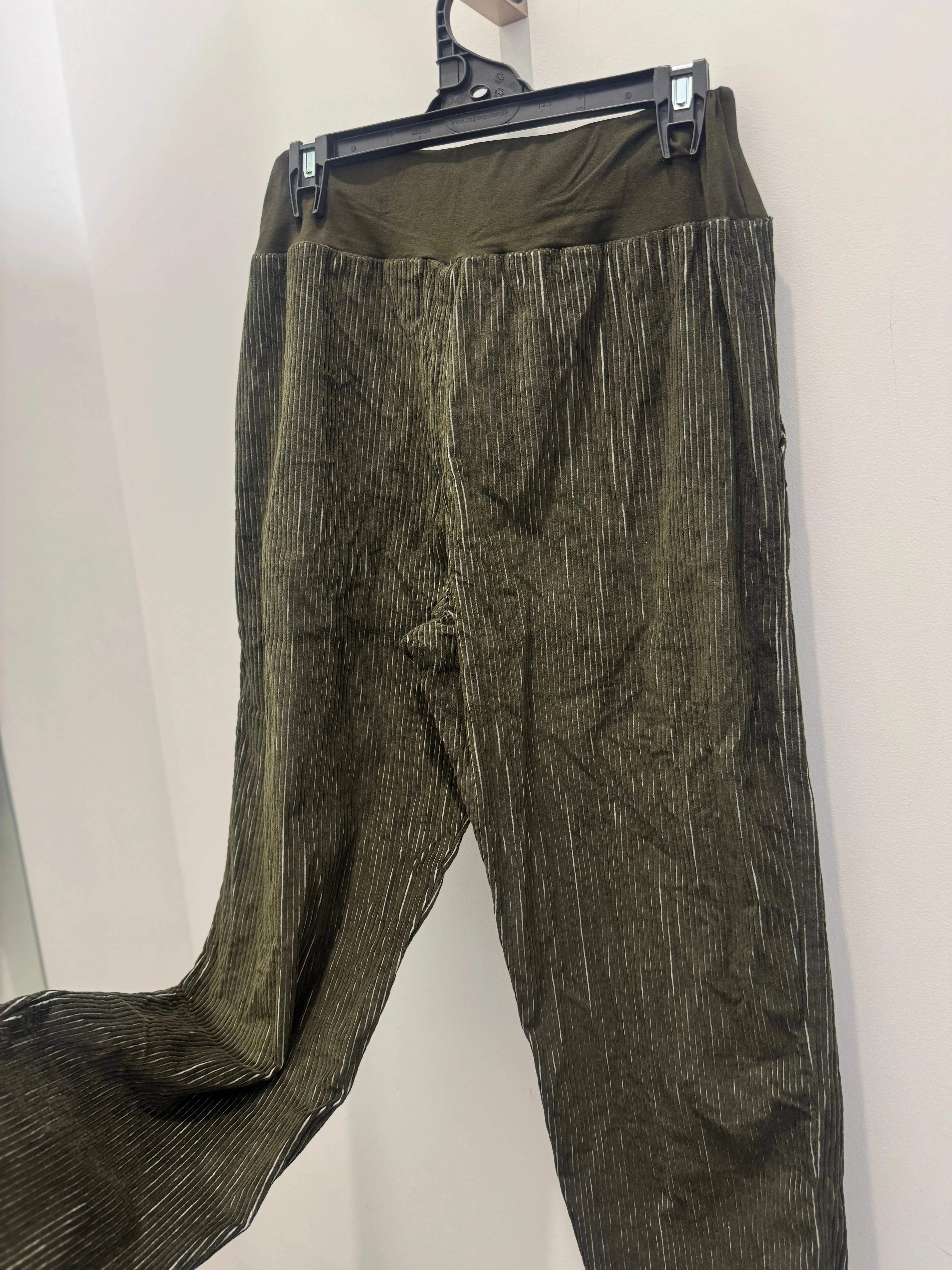 VALIA II NELLA Thick Cord Pant - Moss