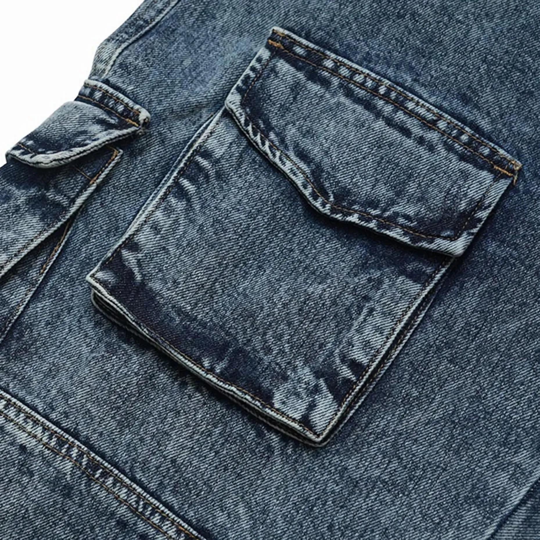 Vintage Wash Wide-Leg Cargo Denim Jeans