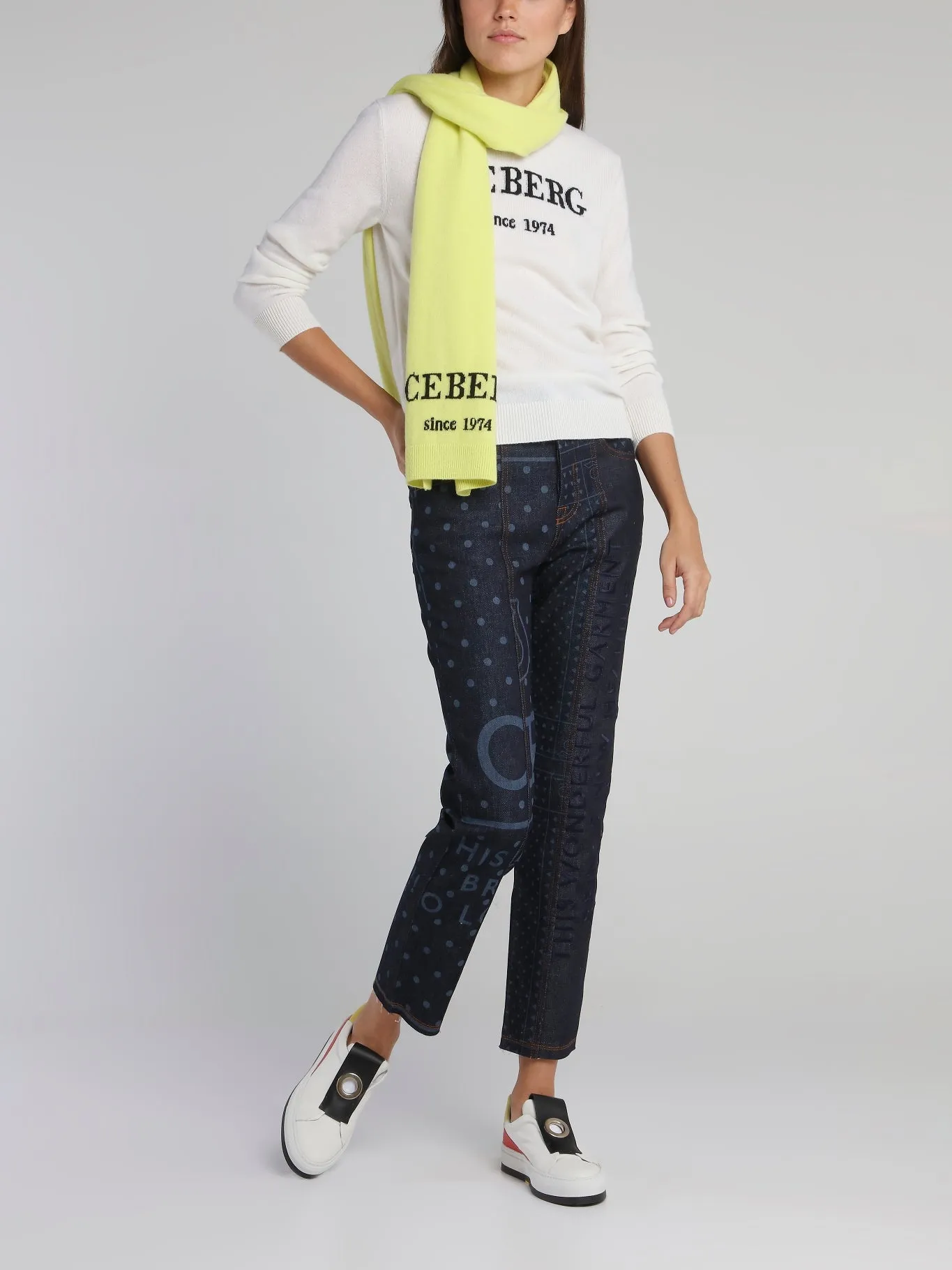 White Logo Cashmere Knitted Sweater