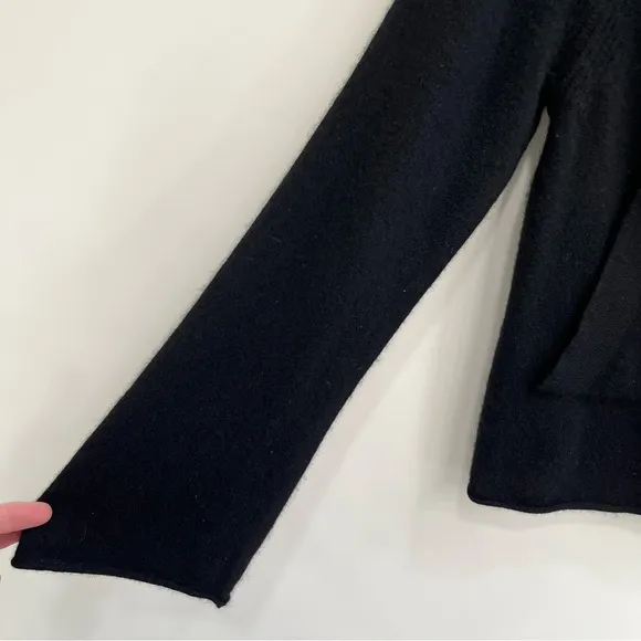 White   Warren black cashmere hooded sweater kangaroo pocket bell sleeves XS