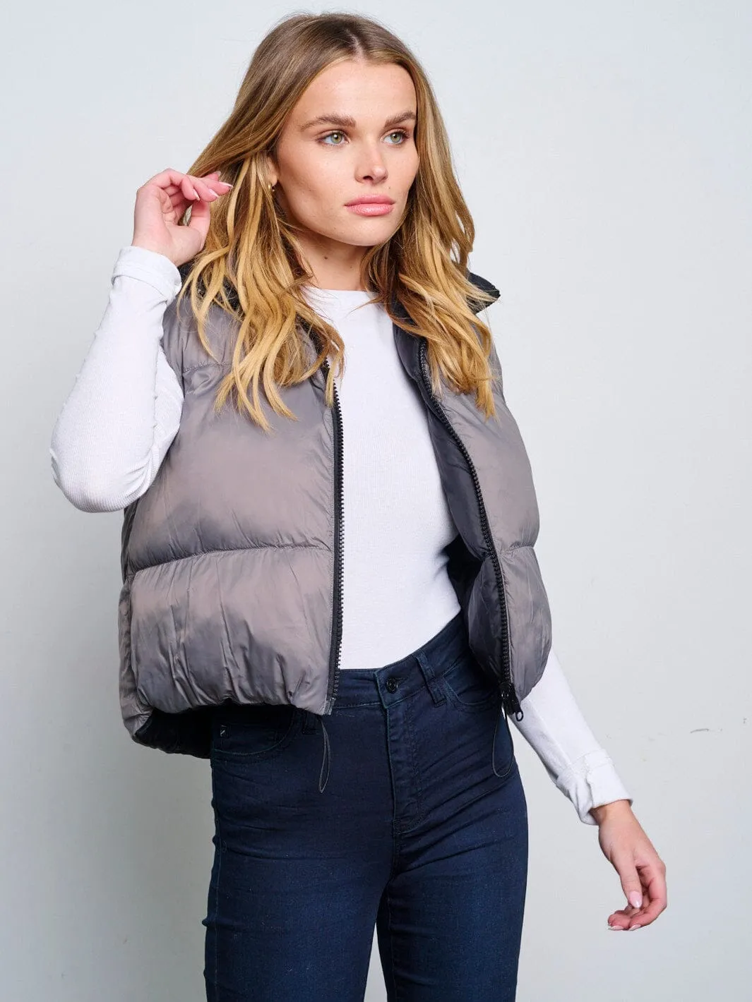 WOMEN'S SLEEVELESS ZIP UP FRONT POCKETS PUFFER REVERSIBLE VEST