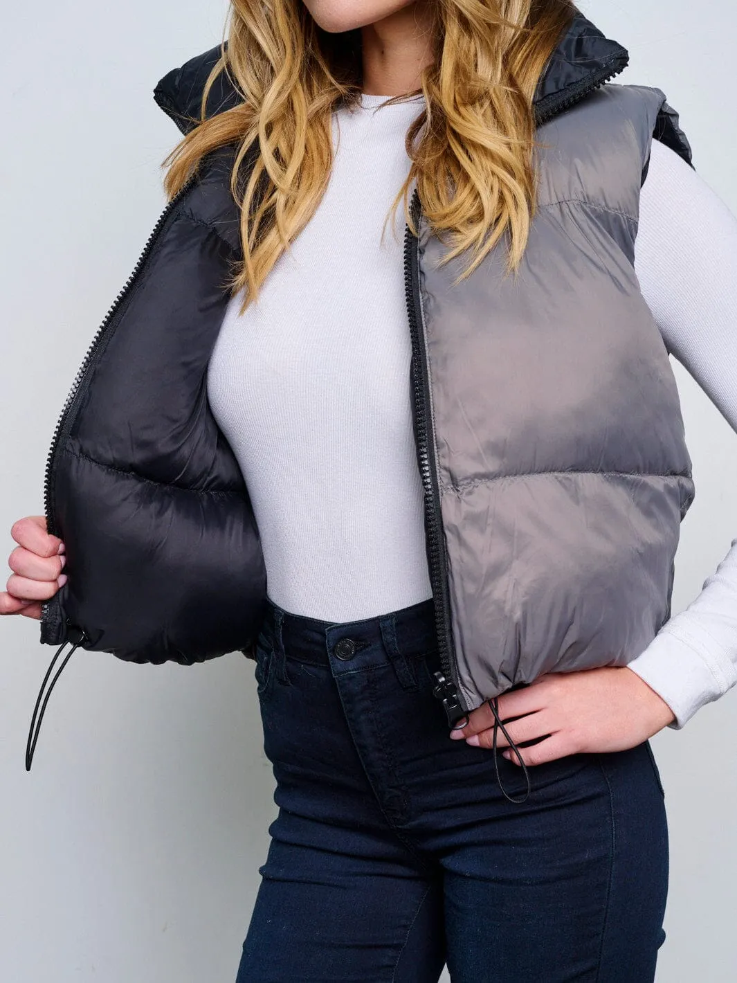 WOMEN'S SLEEVELESS ZIP UP FRONT POCKETS PUFFER REVERSIBLE VEST