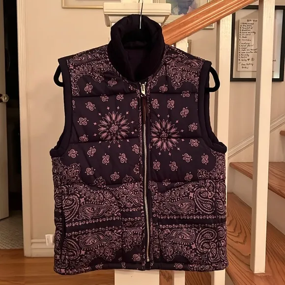 Xirena Hunter Vest size Medium Reversible Navy